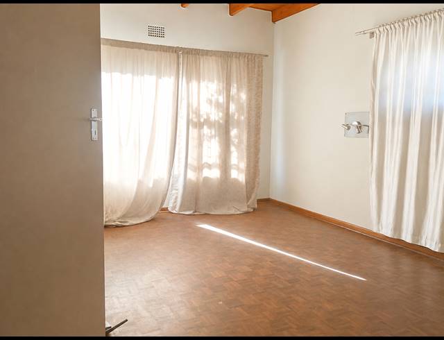 3 BEDROOM FREEHOLD FOR SALE IN ELSPARK